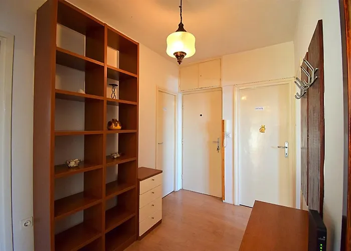 Corner דירה זאדאר