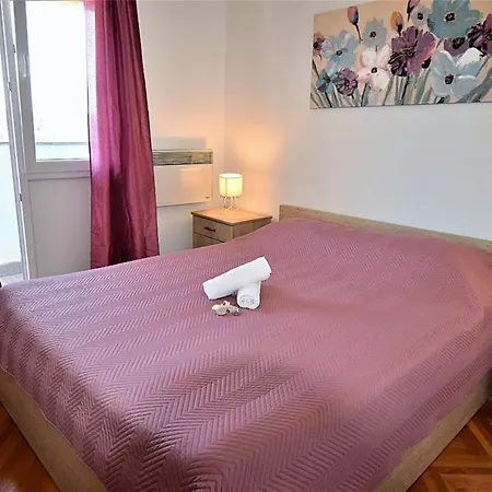 Corner * Задар
